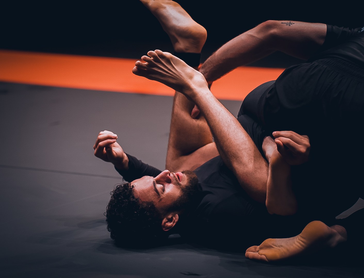 Inverted guard attack on the GrappleMax mat